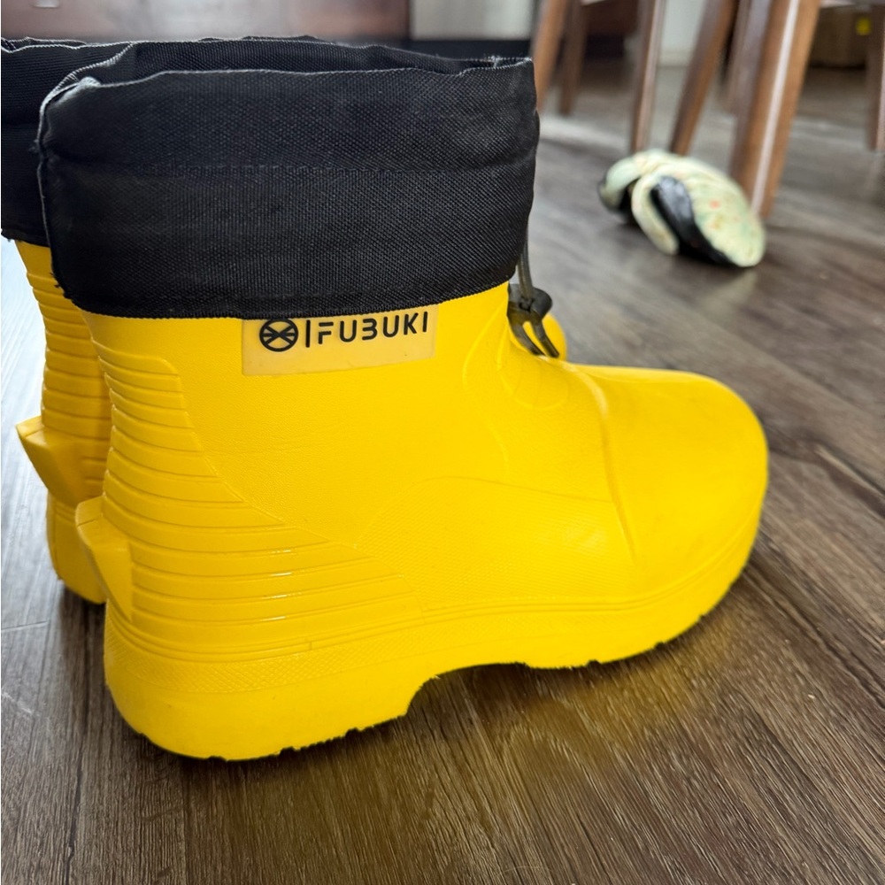 Fubuki 2.0 Niseko women’s sz 39 yellow